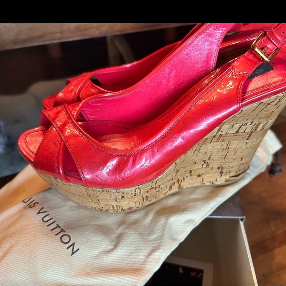 Louis Vuitton Red Patent Leather coated Cork Wedge Sandals fits us 8.5